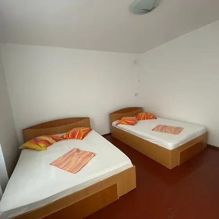Casa Mircea Pensión *